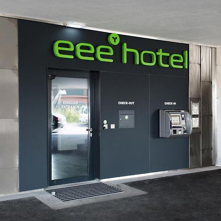 Eee Hotel Traun Exteriör bild